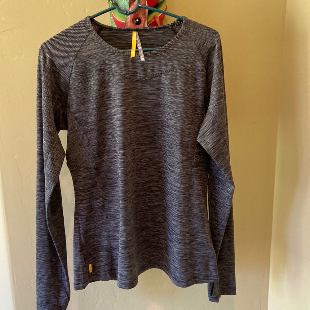 Woman’s XL Lole moisture wicking top